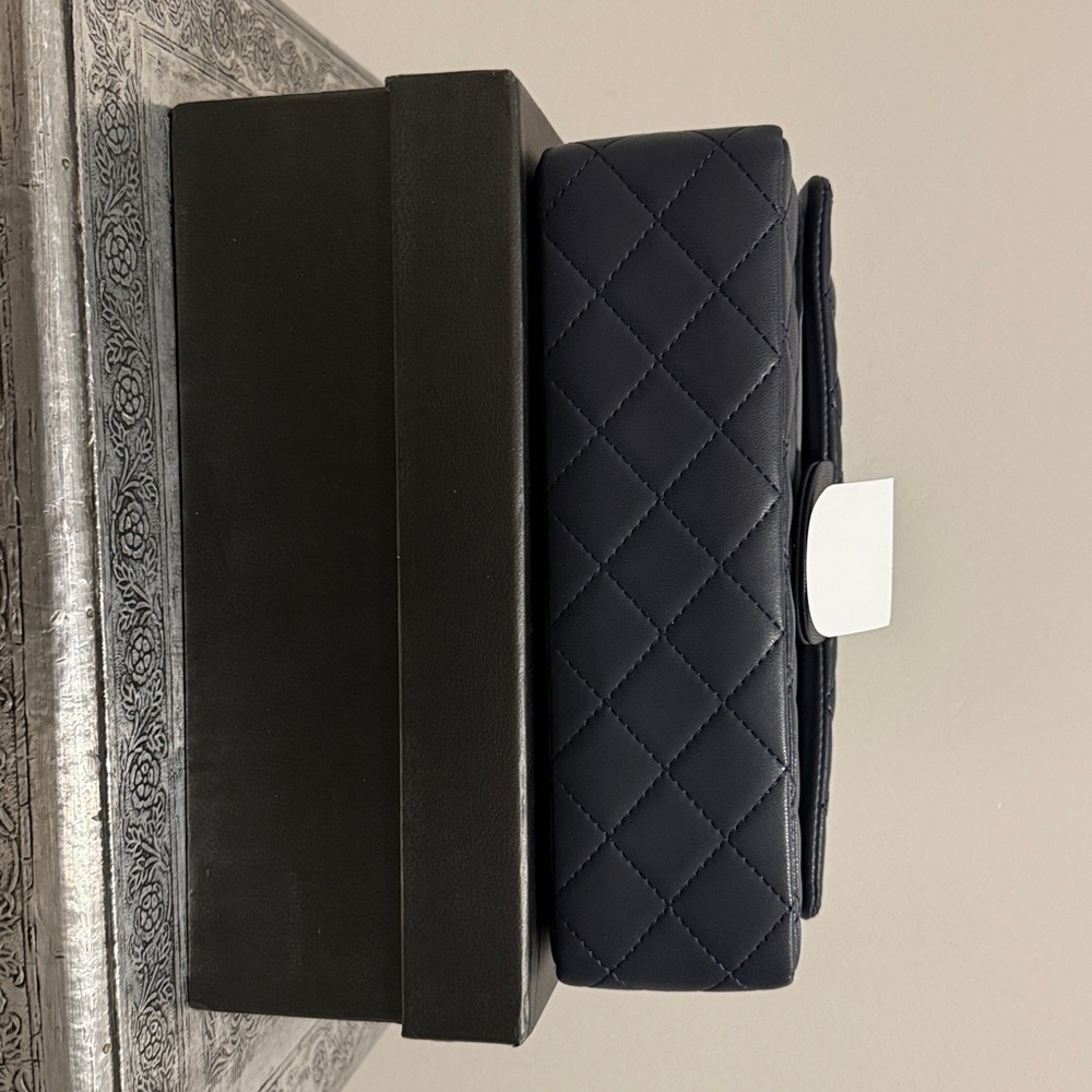Navy blue quilted leather shoulder bag - Picture 4 of 4